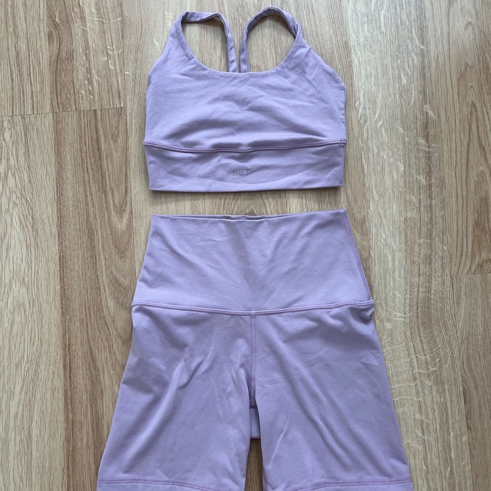 Set Active Sports Bra and Shorts Set